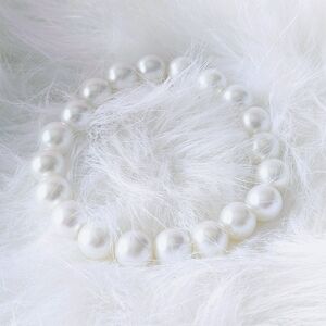 Dog Necklace, White Pearls, Small, New, Handmade